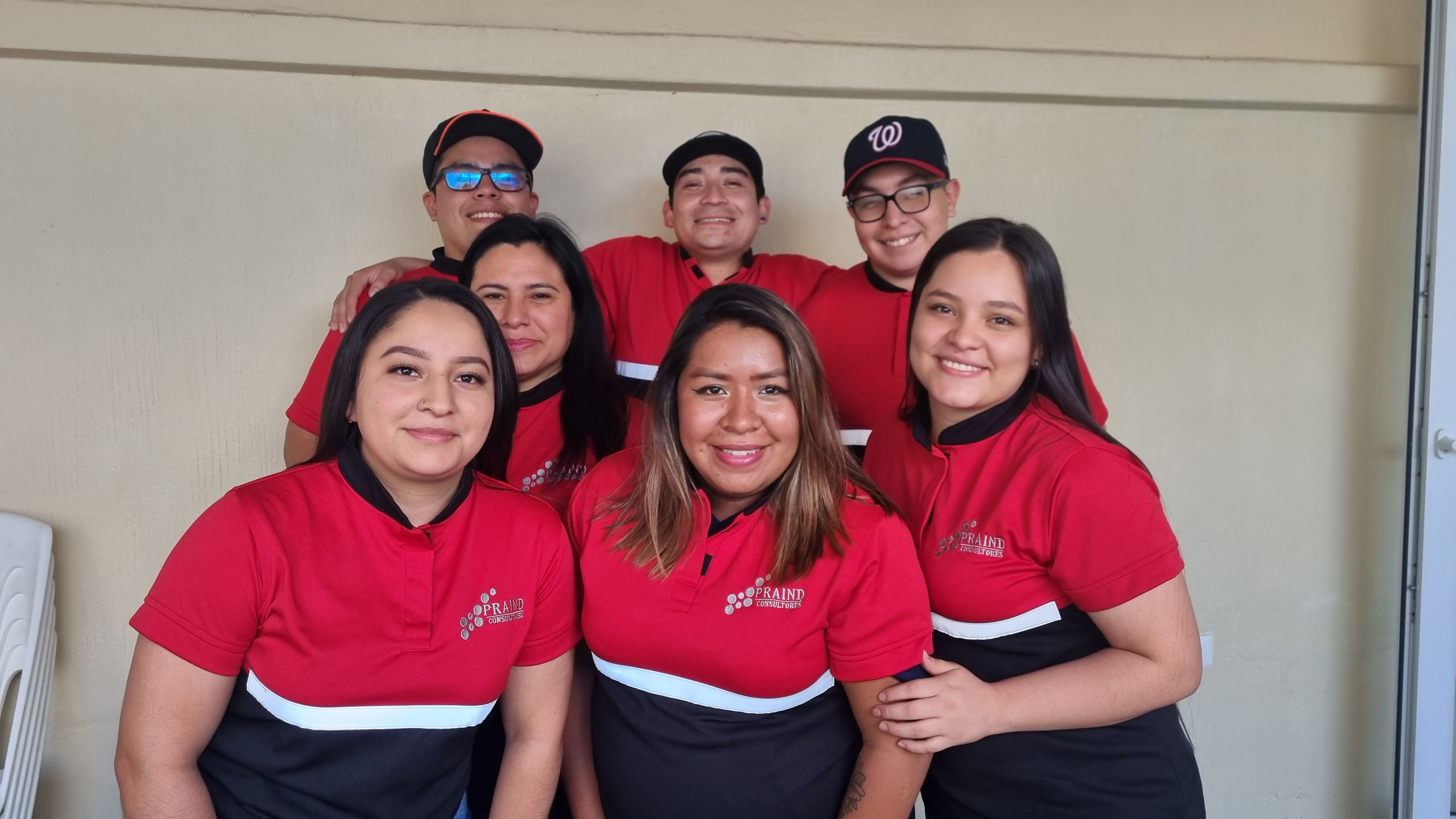 Equipo técnico de Praind en operación de campo